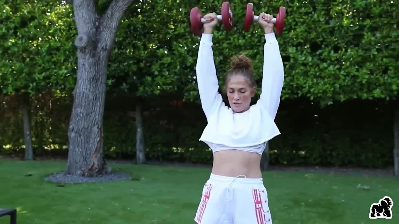 Jennifer Lopez tập gym