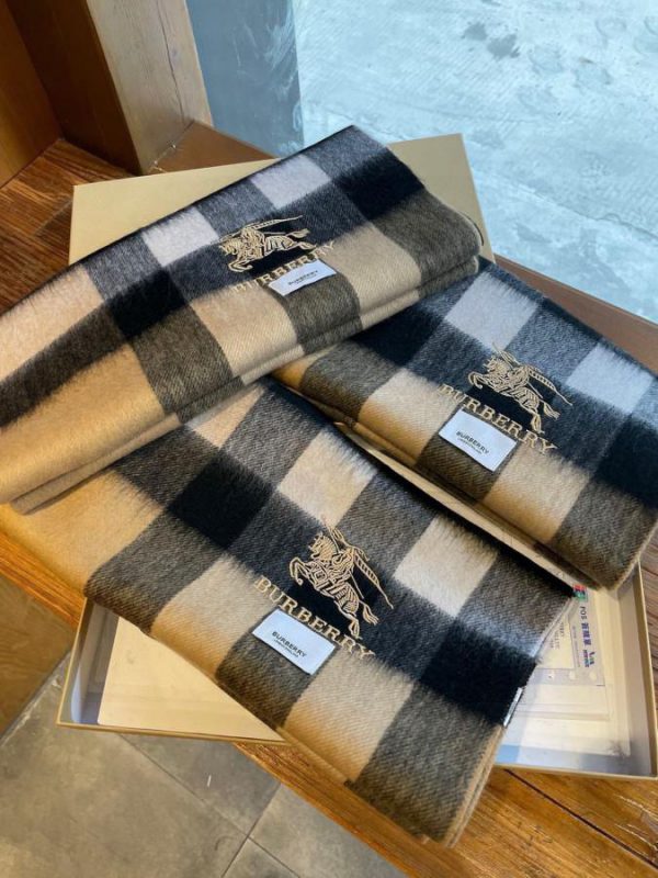 Khan Burberry 1 2 Khăn Burberry