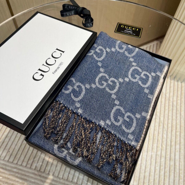 Khăn Gucci